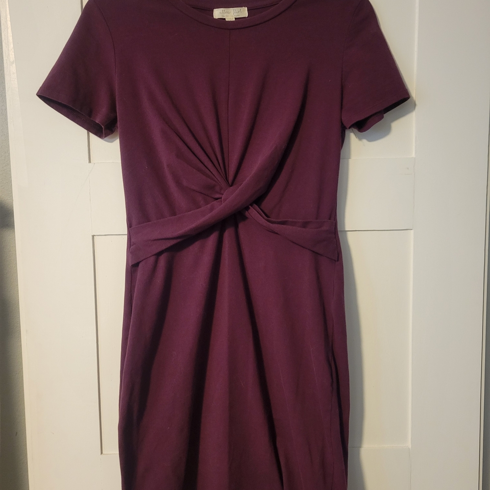 Ultra Flirt Twist-Knot Short Sleeve Midi Dress in Plum